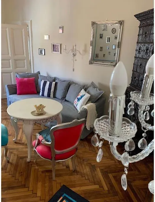 Barbie Baroque Apartment Budapesta 0*,  Ungaria